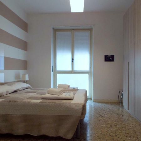 Lacaralele Apartment Milano Eksteriør billede