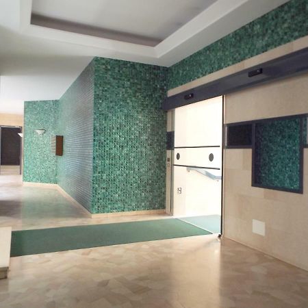Lacaralele Apartment Milano Eksteriør billede
