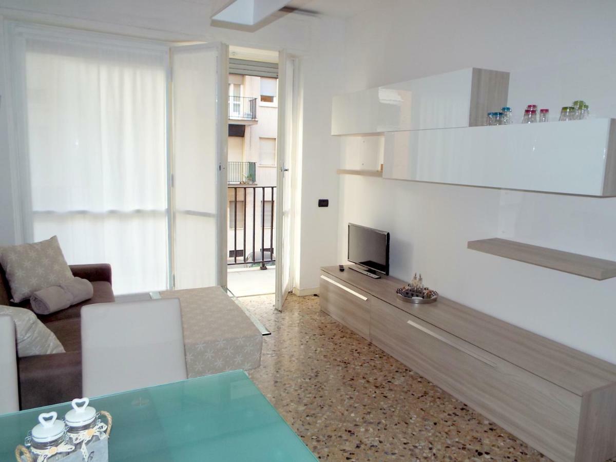 Lacaralele Apartment Milano Eksteriør billede