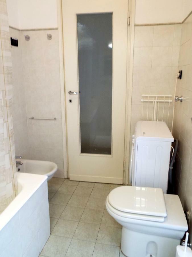 Lacaralele Apartment Milano Eksteriør billede